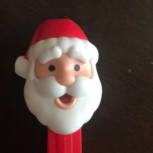 PEZ 2020 Santa Claus Christmas Loose Candy Dispenser with Feet